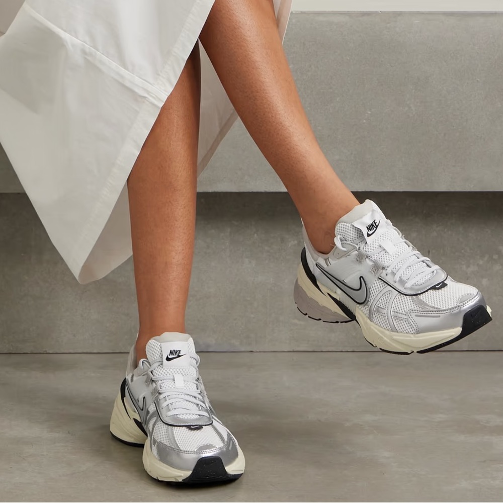 Nike V2K Run White/Silver